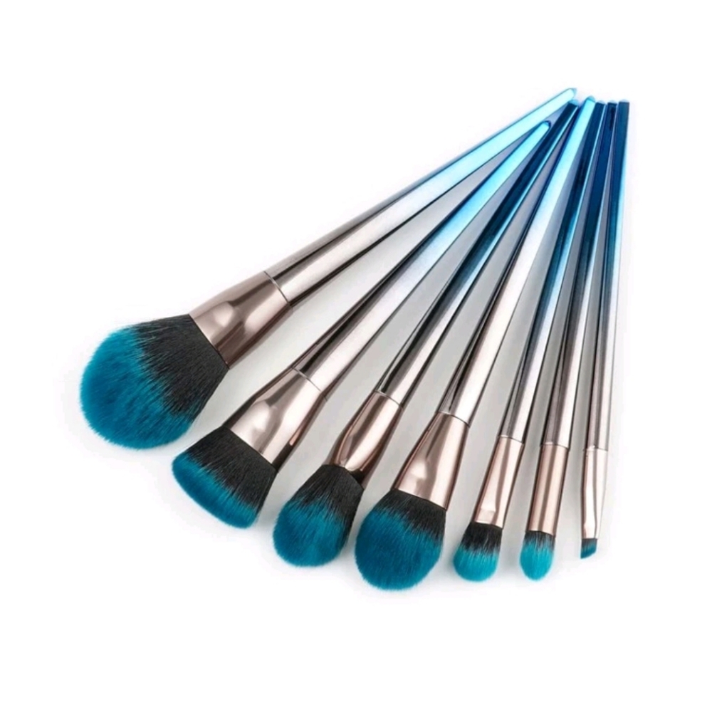 BOGO@50% 7 Piece Ombre Diamond Tip Handle Makeup Brush Set